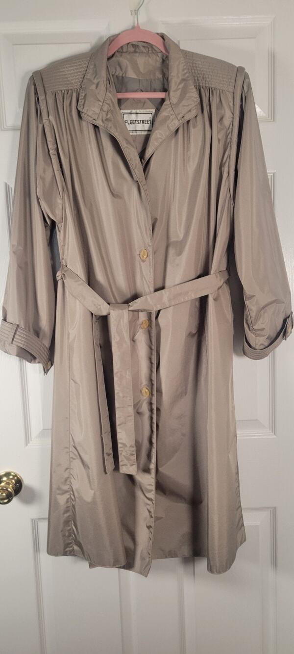Fleet Street Vintage Women's Size 14 Trench Coat Beige Khaki Button Belted Long